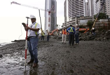 Inspeccionan obras en Paitilla
