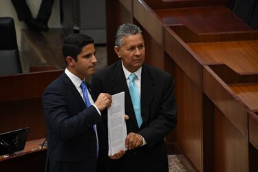 ‘Yo cometí un error’, dijo Pérez Barboni sobre su voto a favor de otorgar licencias a diputados para litigar
