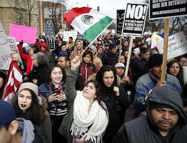 Realizan protestas de 'Un día sin inmigrantes' en Estados Unidos