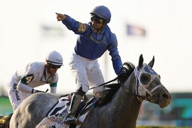 Panameño Luis Sáez, con Essential Quality, gana el Belmont Stakes en cierre de la Triple Corona
