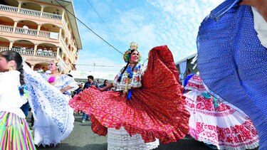 Reencuentro de las Mil Polleras no busca competir con el desfile de Las Tablas, aclara la Alcaldía de Panamá
