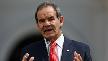 Canciller de Chile renuncia en medio de crisis migratoria en el norte del país