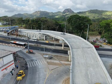 Después de años de espera, inauguran el puente vehicular de La Cabima