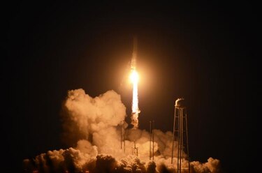 Explota en el aire cohete de la NASA tras su lanzamiento