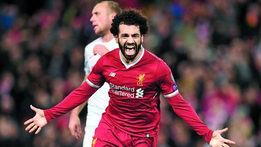 Liverpool avanza; Napoli, no