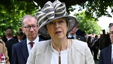 Theresa May deja las riendas del 'brexit' y abre la carrera por su sucesión