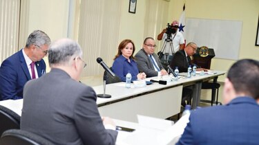 Más de 100 aspirantes para la Corte; entrevistas serán a puertas cerradas