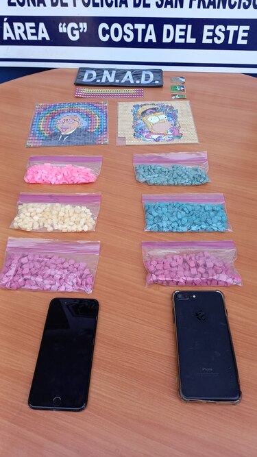 Tres personas aprehendidas por el decomiso de 905 pastillas de la droga éxtasis