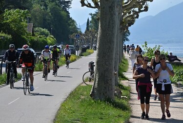 Francia suma otros 483 muertos por coronavirus y supera los 28,000