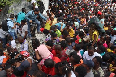 Migrantes denuncian extorsiones de la Policía en la frontera norte de México
