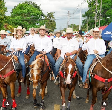 Cabalgata en David y dos bodas: así se movió el poder en Panamá en 72 horas