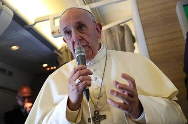 El papa Francisco admite que curas y obispos abusaron de monjas