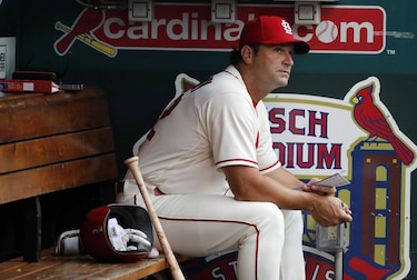 Cardenales despiden a su mánager Mike Matheny