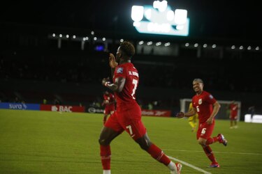 La Roja sufrió más de la cuenta, pero sumó su primera victoria en la eliminatoria