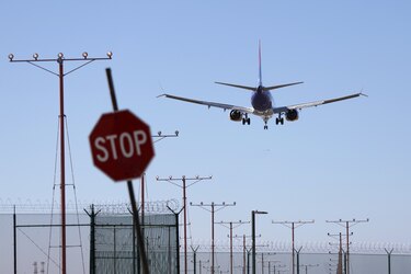 La guerra golpea a las aerolíneas de Estados Unidos, forzadas a revisar previsiones por combustible