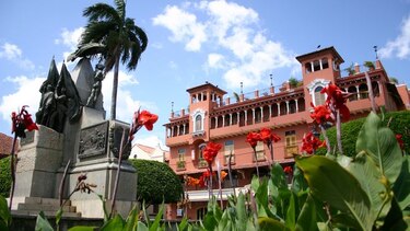 El majestuoso de la plaza Bolívar