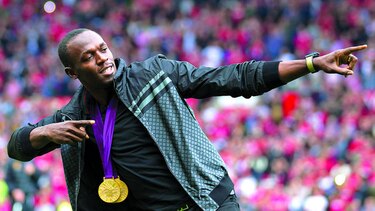 Bolt hará de futbolista