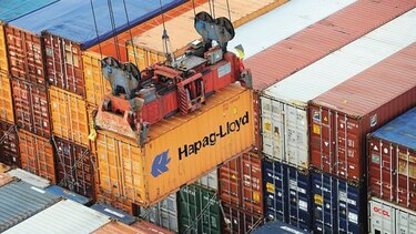 Puertos de EU temen por la guerra comercial con China