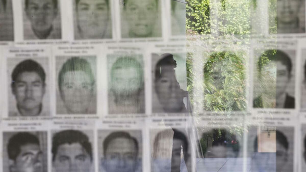 México: Prisión a ex policía en caso de 43 desaparecidos | La Prensa Panamá