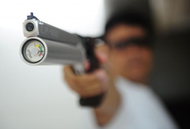 Prorrogan por seis meses suspensión de importación de armas a Panamá