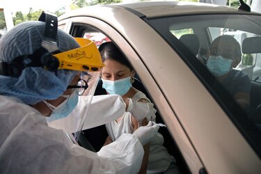 Colombia detecta las variantes británica y brasileña del coronavirus