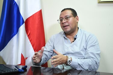 Huelga del Suntracs paraliza más de 90 obras del MOP en todo el país