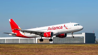 Los aviones Airbus empiezan a normalizar su servicio tras una alerta que afectó los vuelos globales