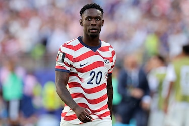 ¿Presiones de Trump? La FIFA suspende la sanción por tarjeta roja a Balogun y podrá jugar contra Bélgica