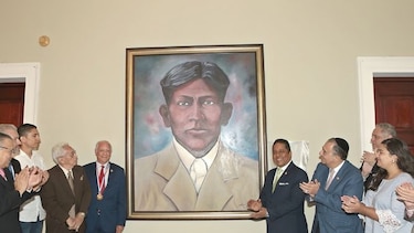 Victoriano Lorenzo, el hombre y el mito
