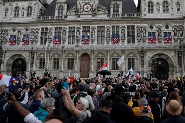 Marchas en Francia por cuarta semana seguida contra medidas anticovid