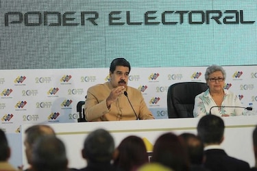 Maduro posterga para el viernes instalación de su constituyente