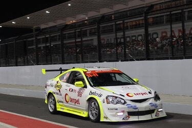 Dupla Roberto Sandoval y Noli Henríquez brilla en los 500 KM de Panamá
