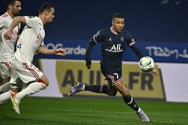 París SG salva un punto en Lyon, Niza recupera segundo puesto