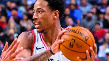 DeRozan anota 52 puntos y fija marca