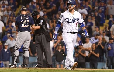 Actuación de Grandal exaspera a fanáticos de los Dodgers
