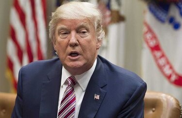Trump viajará a Detroit enfocado en industria automotriz y reducción de normas