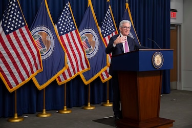 La Reserva Federal de Estados Unidos sube los tipos de interés otro cuarto de punto
