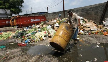 30 toneladas de alimentos, a la basura