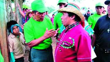 Primer acercamiento entre Gobierno y el Congreso Ngäbe