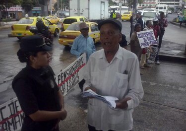 Jubilados exigen aumento en sus pensiones