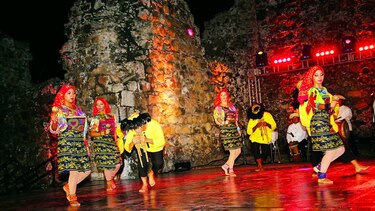Jueves de danzas al aire libre