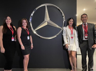 Banco Davivienda y AutoStar, presentaron los nuevos modelos de Mercedes Benz C200 y E350