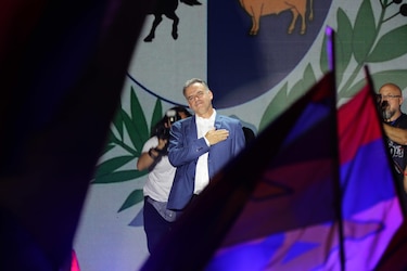 Presidente panameño felicita a Yamandú Orsi por su victoria en Uruguay