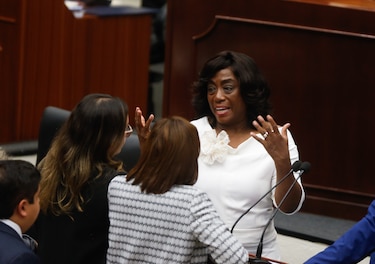 Diputados aprueban citar otra vez a la ministra de Educación, Lucy Molinar