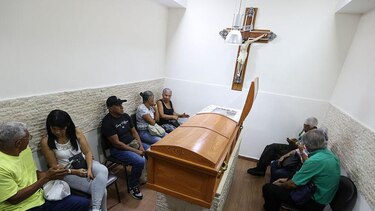 Hablan los sobrevivientes del ataque con misil al Bloque 12, el edificio donde murió una mujer durante el bombardeo de Estados Unidos a Venezuela