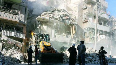 Bombardeos destrozan Alepo