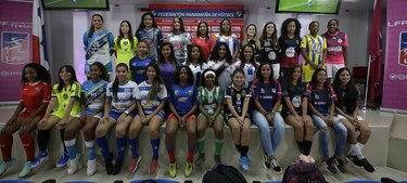 El balón rodará este viernes en el fútbol femenino