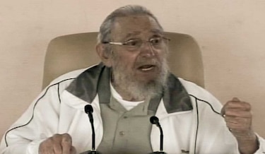 Fidel Castro reaparece en acto público después de nueve meses