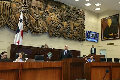 Presupuesto 2027 pasa a tercer debate; diputados aprueban nuevas excepciones a la ley de contrataciones