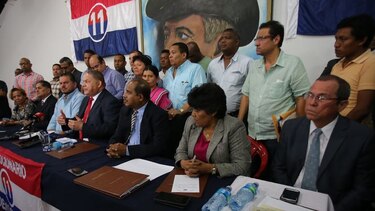 Adversarios de Robinson pedirán que congreso se realice a finales de año